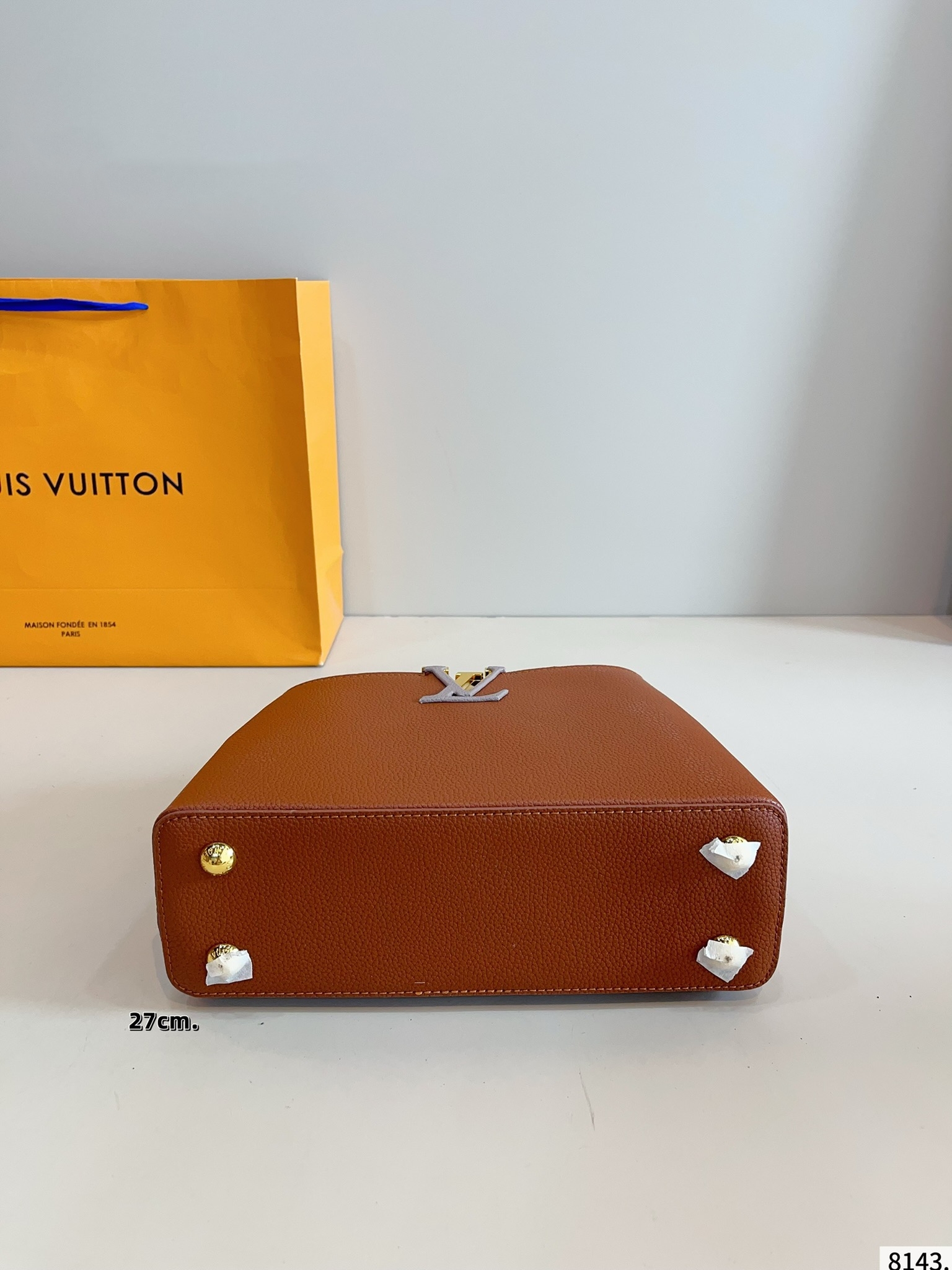 LOUIS VUITTON ルイヴィトン Capucines bb ハンドバッグ
