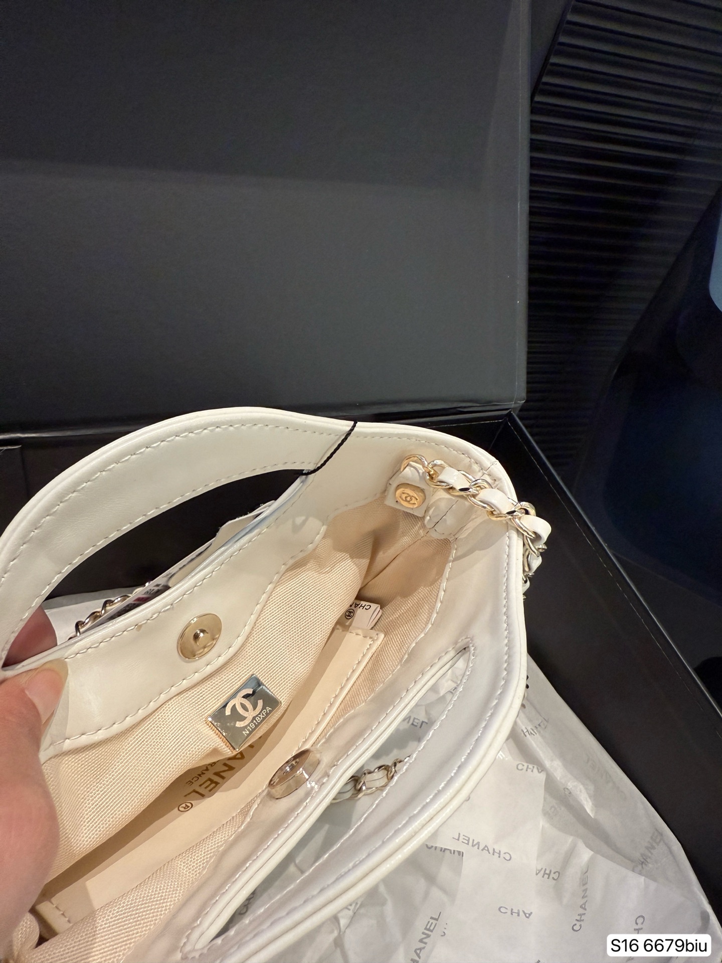 【CHANEL公式旗艦店】シャネル 31 Bag チェーンバッグ