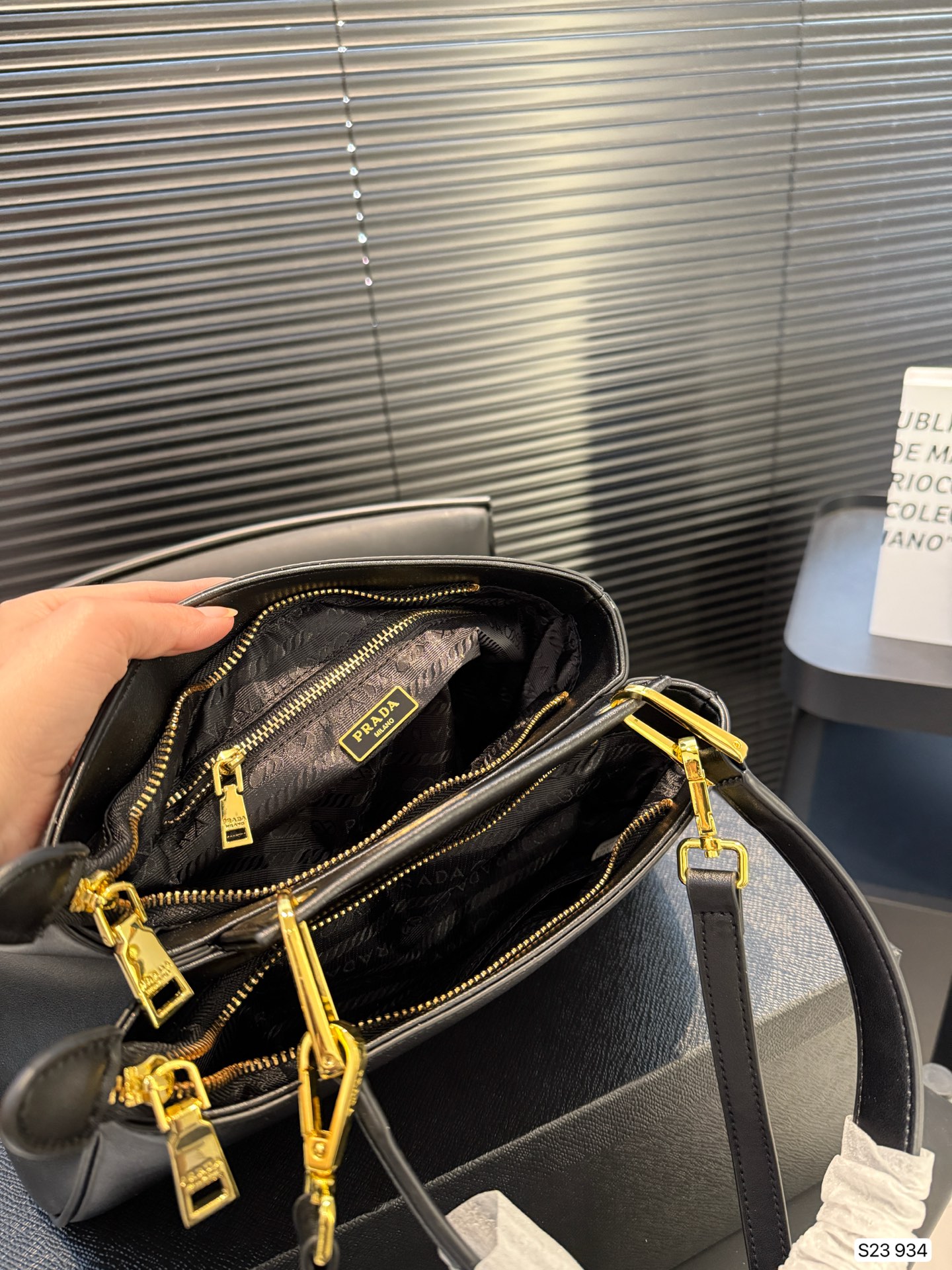 【PRADA公式旗艦店】プラダ クロスボディバッグ