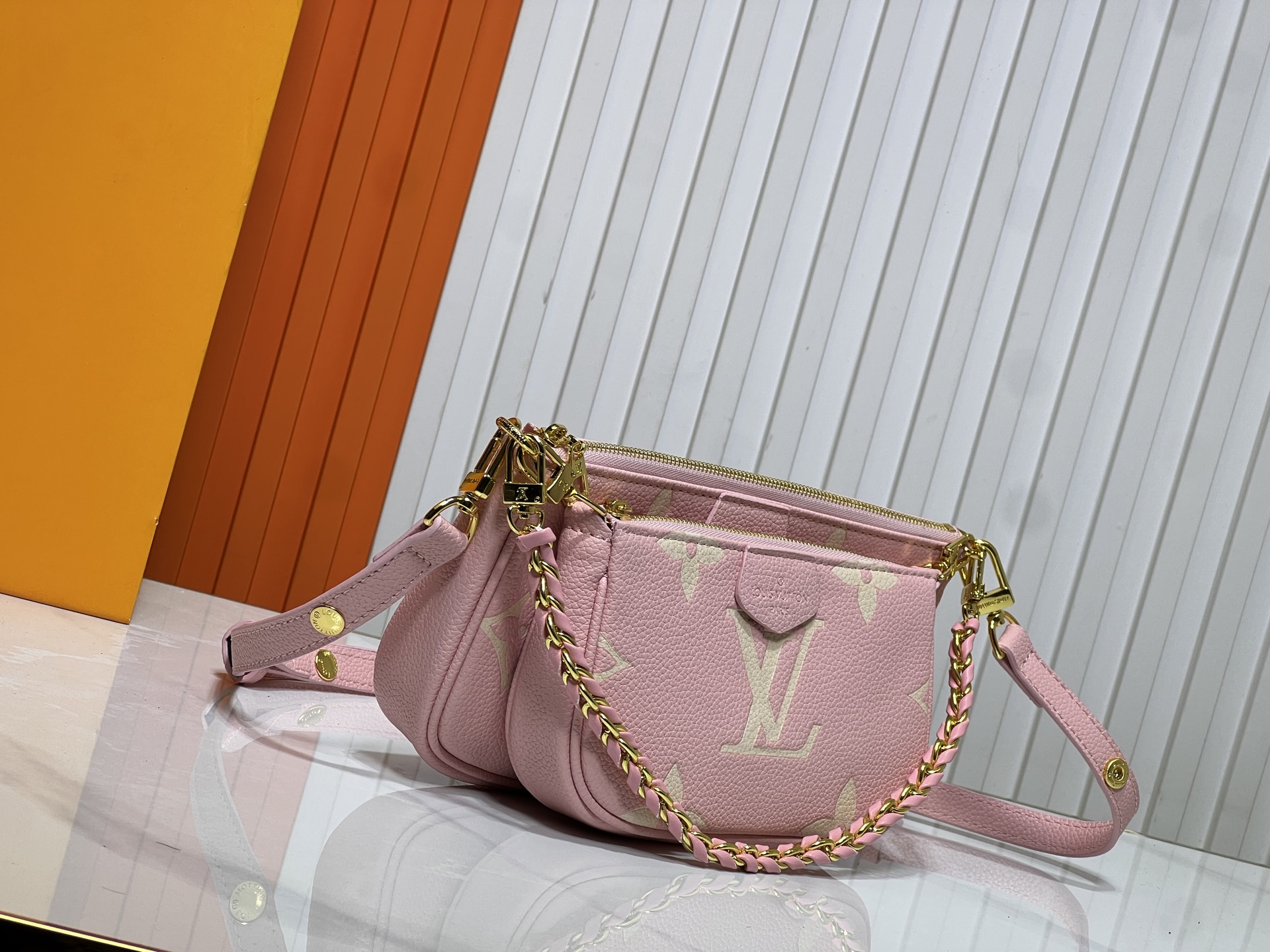 LOUIS VUITTON ルイヴィトン 3点セットのバッグ