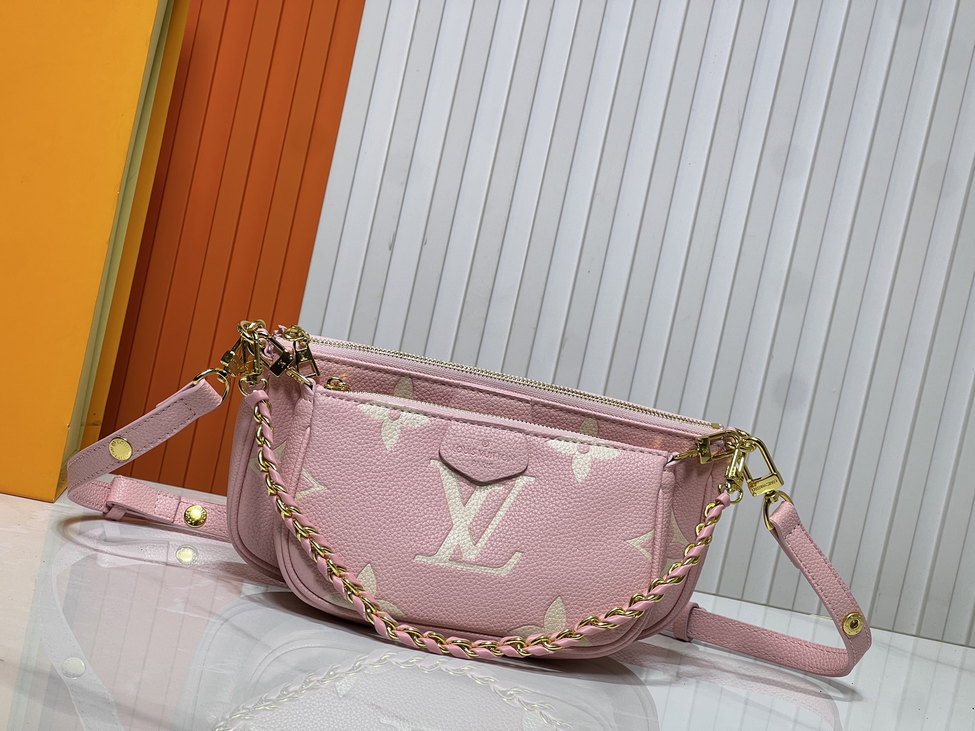 LOUIS VUITTON ルイヴィトン 3点セットのバッグ