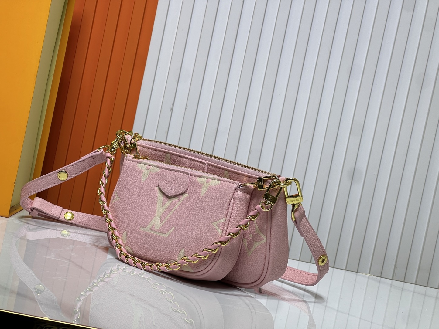 LOUIS VUITTON ルイヴィトン 3点セットのバッグ