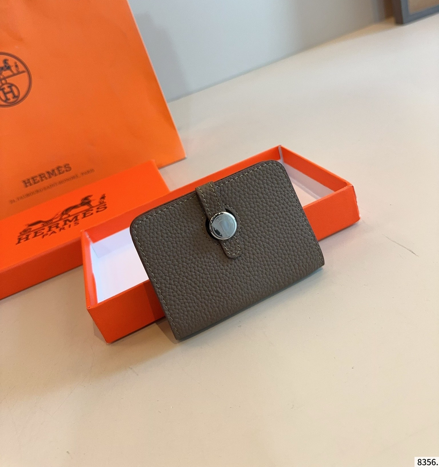 【HERMES公式旗艦店】エルメス 財布  5カラー 10*8CM
