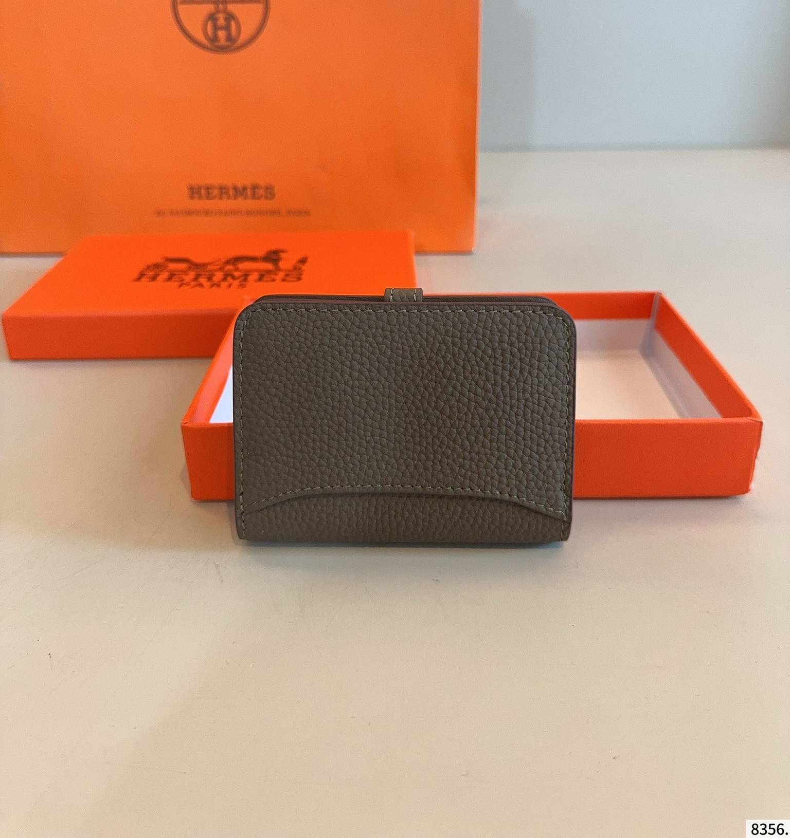 【HERMES公式旗艦店】エルメス 財布  5カラー 10*8CM