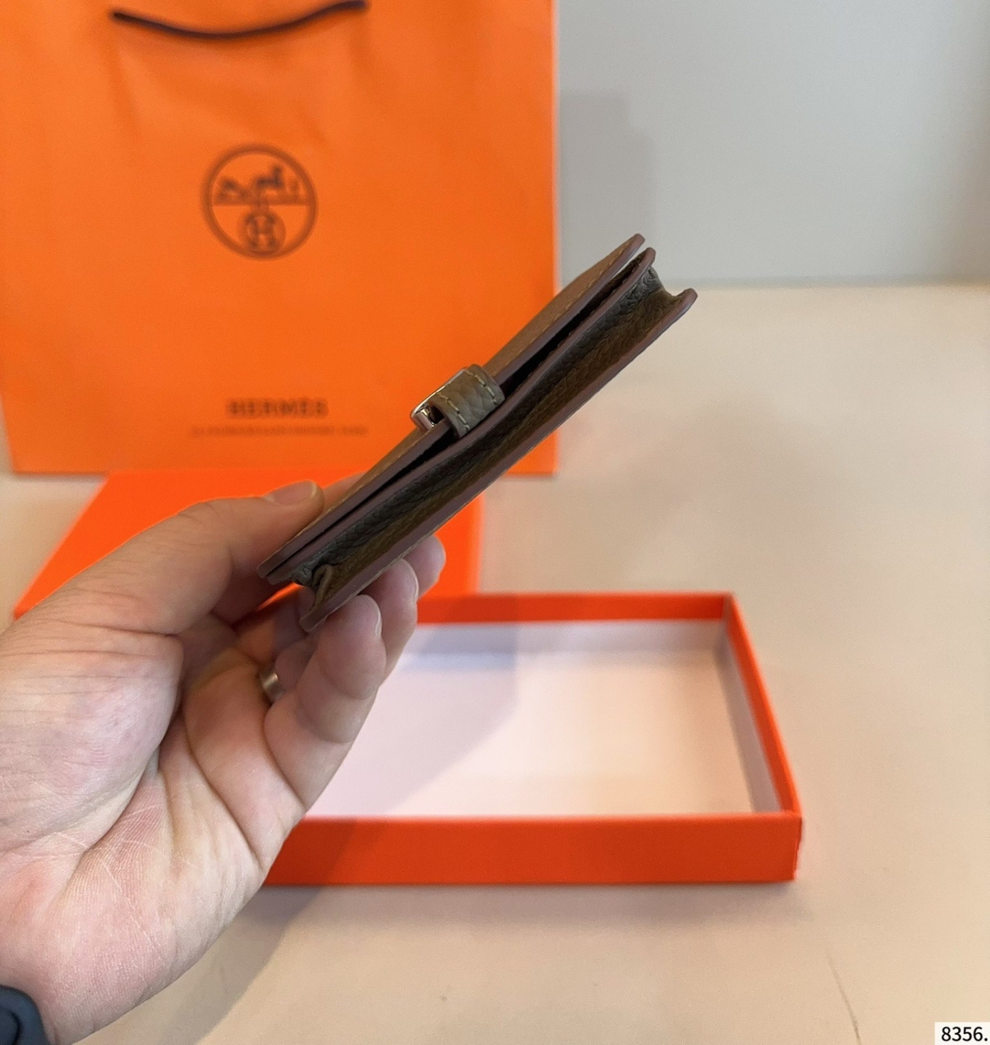 【HERMES公式旗艦店】エルメス 財布  5カラー 10*8CM