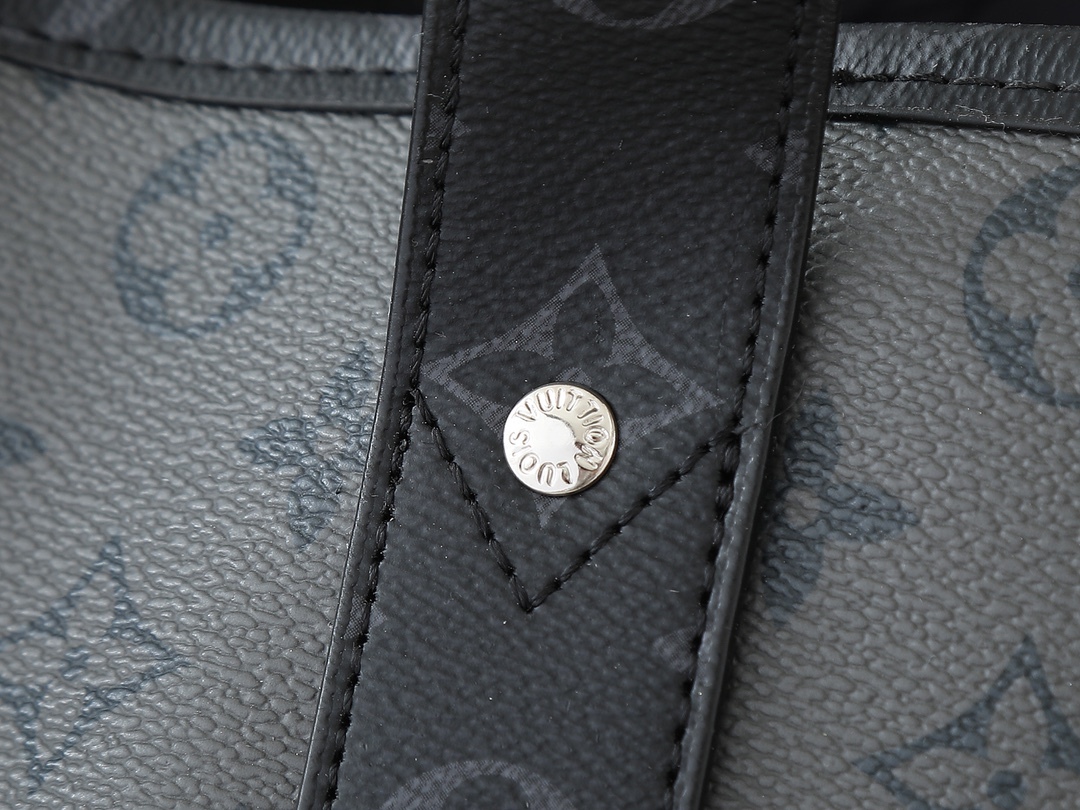 LOUIS VUITTON ルイヴィトン LV x YK Weekend Tote ハンドバッグ M46434