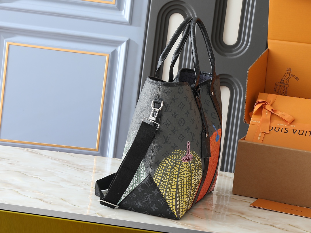 LOUIS VUITTON ルイヴィトン LV x YK Weekend Tote ハンドバッグ M46434