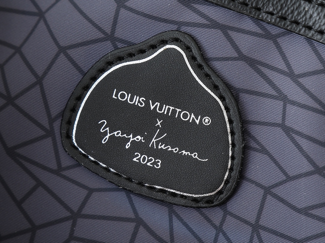 LOUIS VUITTON ルイヴィトン LV x YK Weekend Tote ハンドバッグ M46434