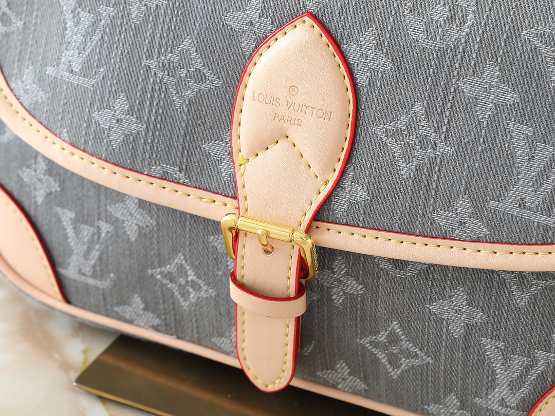 LOUIS VUITTON ルイヴィトン Diane デニムバッグ M13070