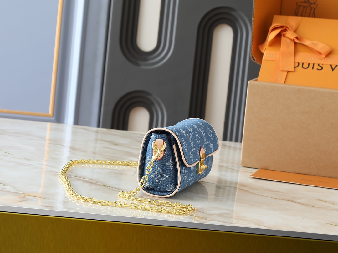 LOUIS VUITTON ルイヴィトン M13566 POCHETTE CAMILLE ショルダーバッグ