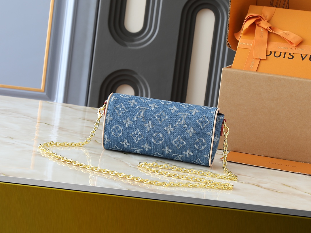 LOUIS VUITTON ルイヴィトン M13566 POCHETTE CAMILLE ショルダーバッグ