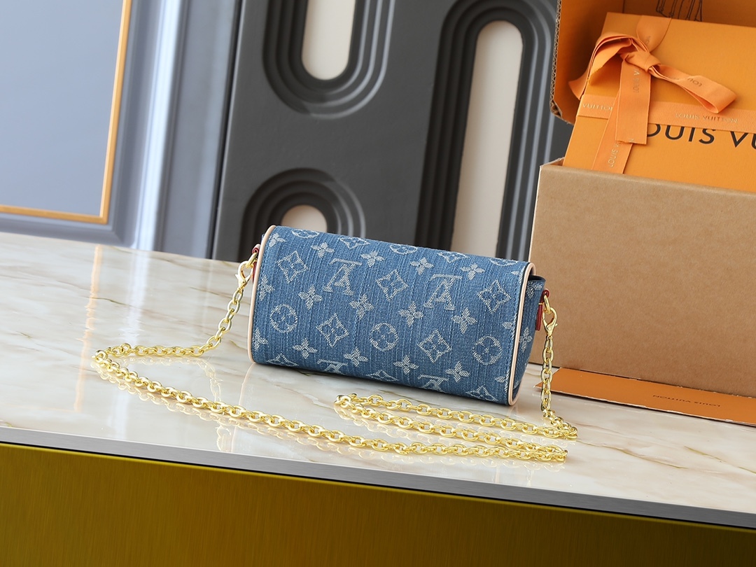 LOUIS VUITTON ルイヴィトン M13566 POCHETTE CAMILLE ショルダーバッグ