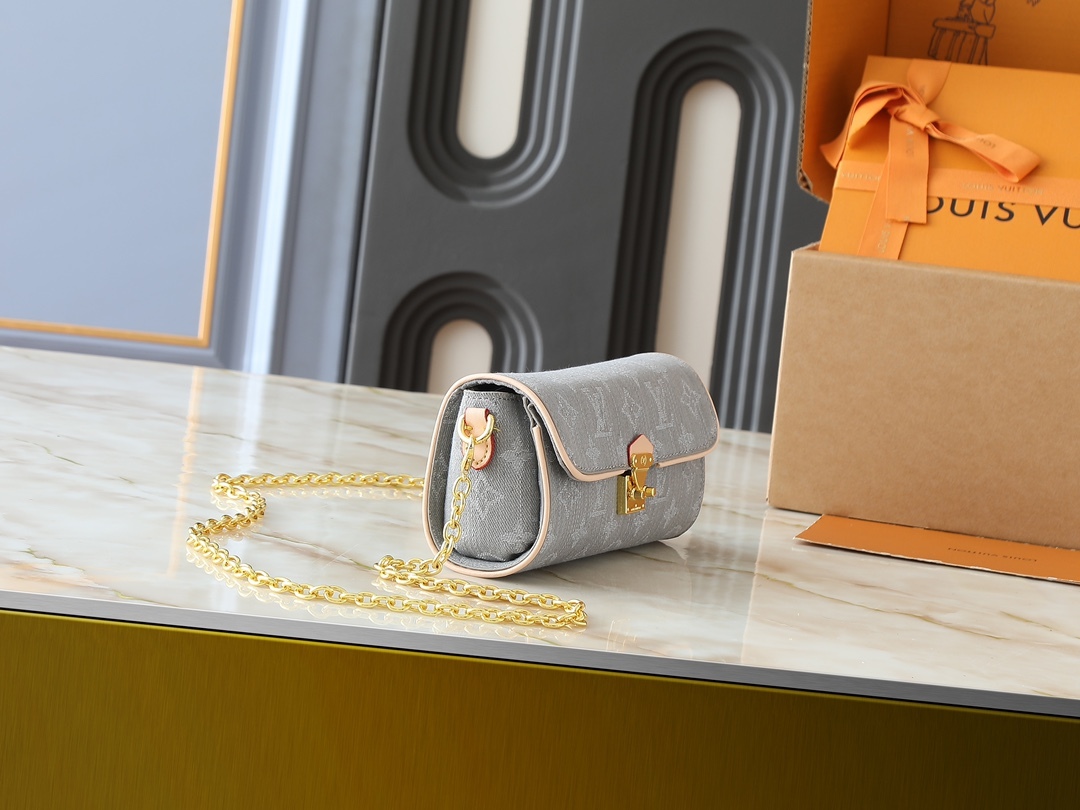 LOUIS VUITTON ルイヴィトン M13566 POCHETTE CAMILLE ショルダーバッグ