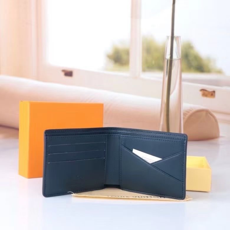 LOUIS VUITTON（ルイヴィトン）Shadow 財布 M82323