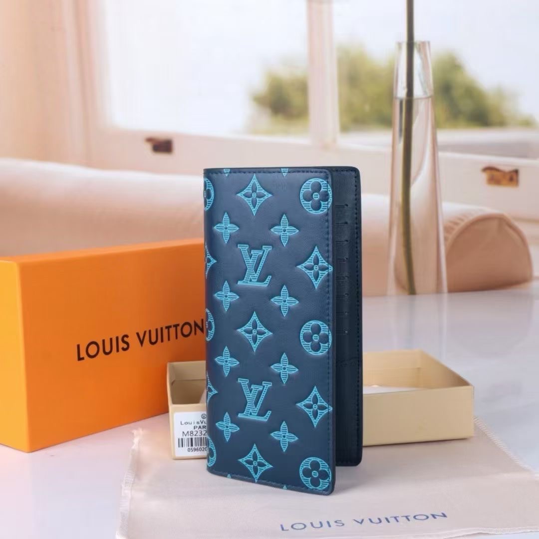 LOUIS VUITTON（ルイヴィトン）Shadow 財布 M82324