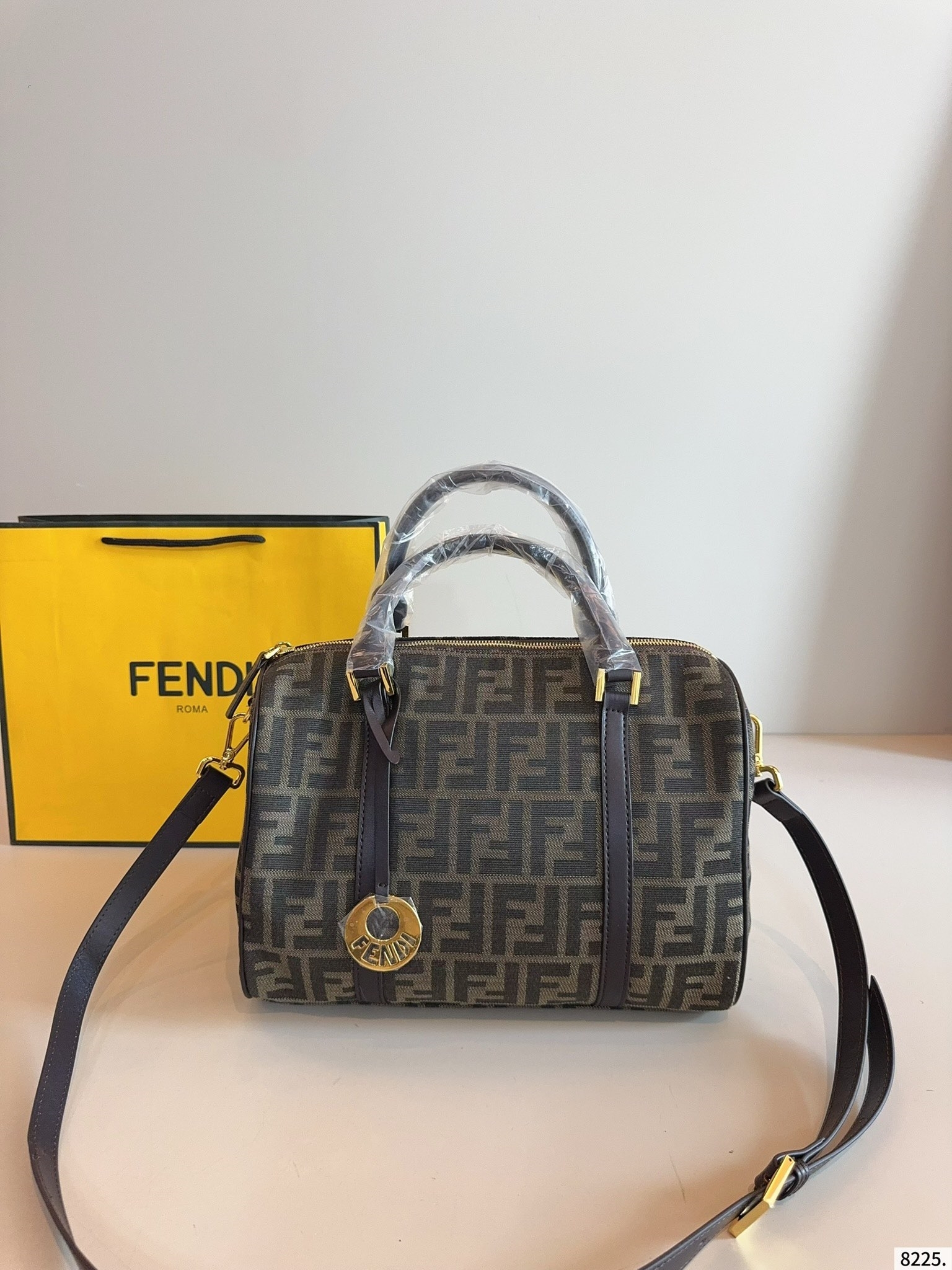 【FENDI公式旗艦店】フェンディ ボストンショルダーバッグ 30*17*20cm