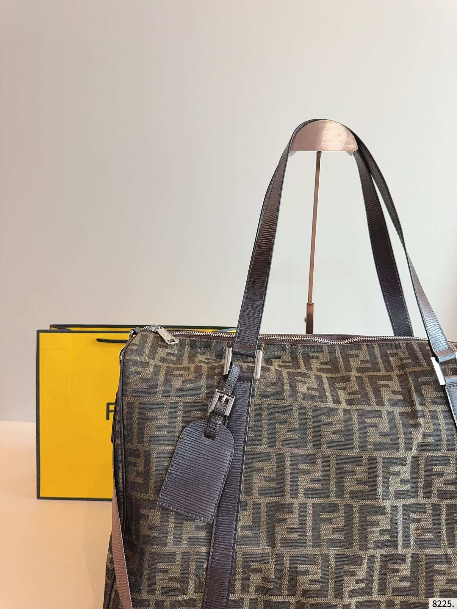 【FENDI公式旗艦店】フェンディ ボストン旅行バッグ 47*21*30cm