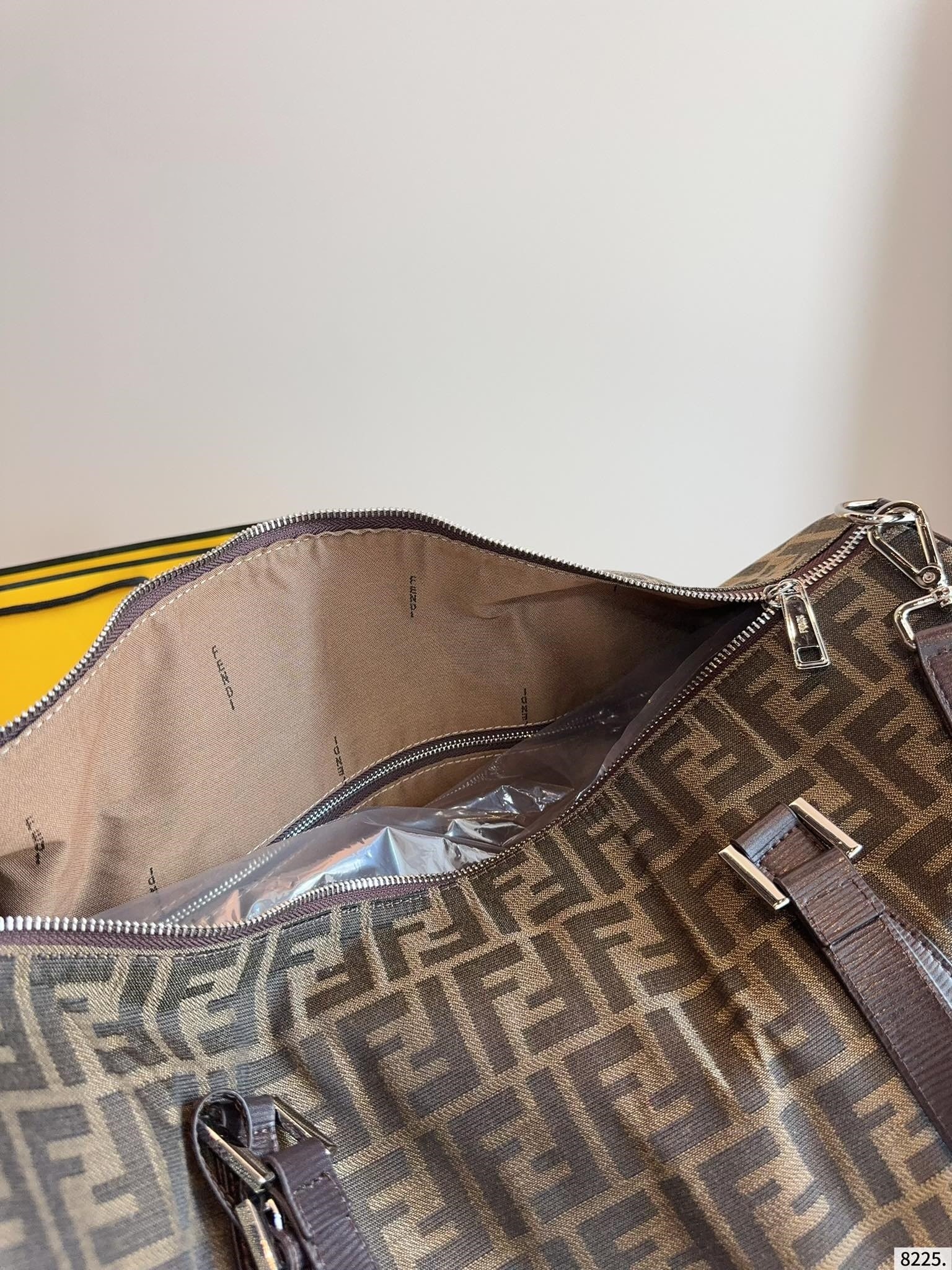 【FENDI公式旗艦店】フェンディ ボストン旅行バッグ 47*21*30cm