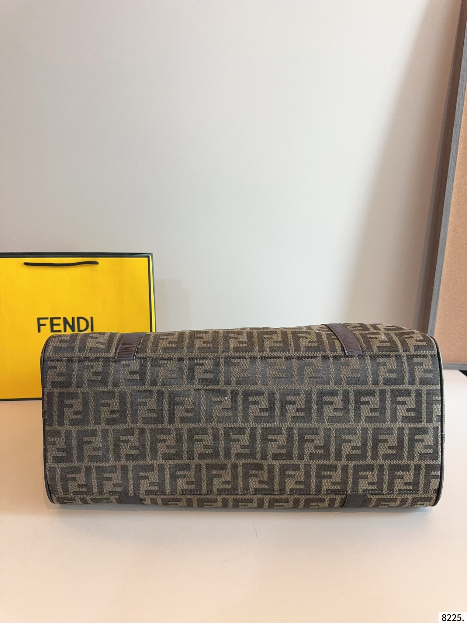 【FENDI公式旗艦店】フェンディ ボストン旅行バッグ 47*21*30cm