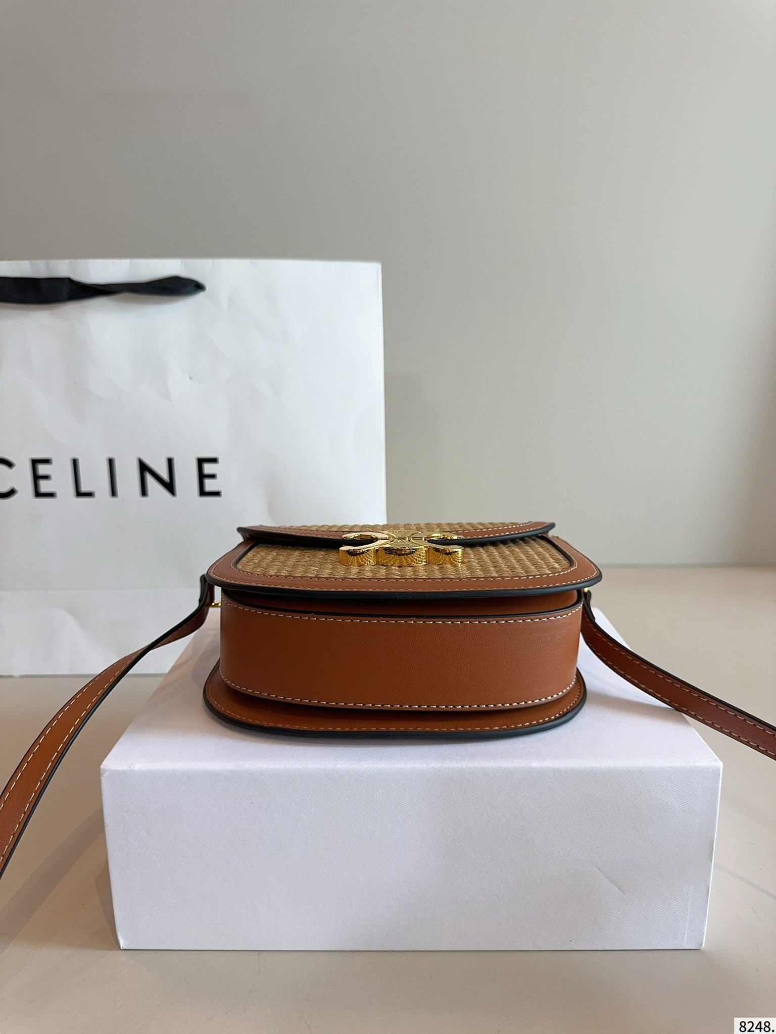 【CELINE公式旗艦店】セリーヌ 編みバッグ 夏の定番アイテム