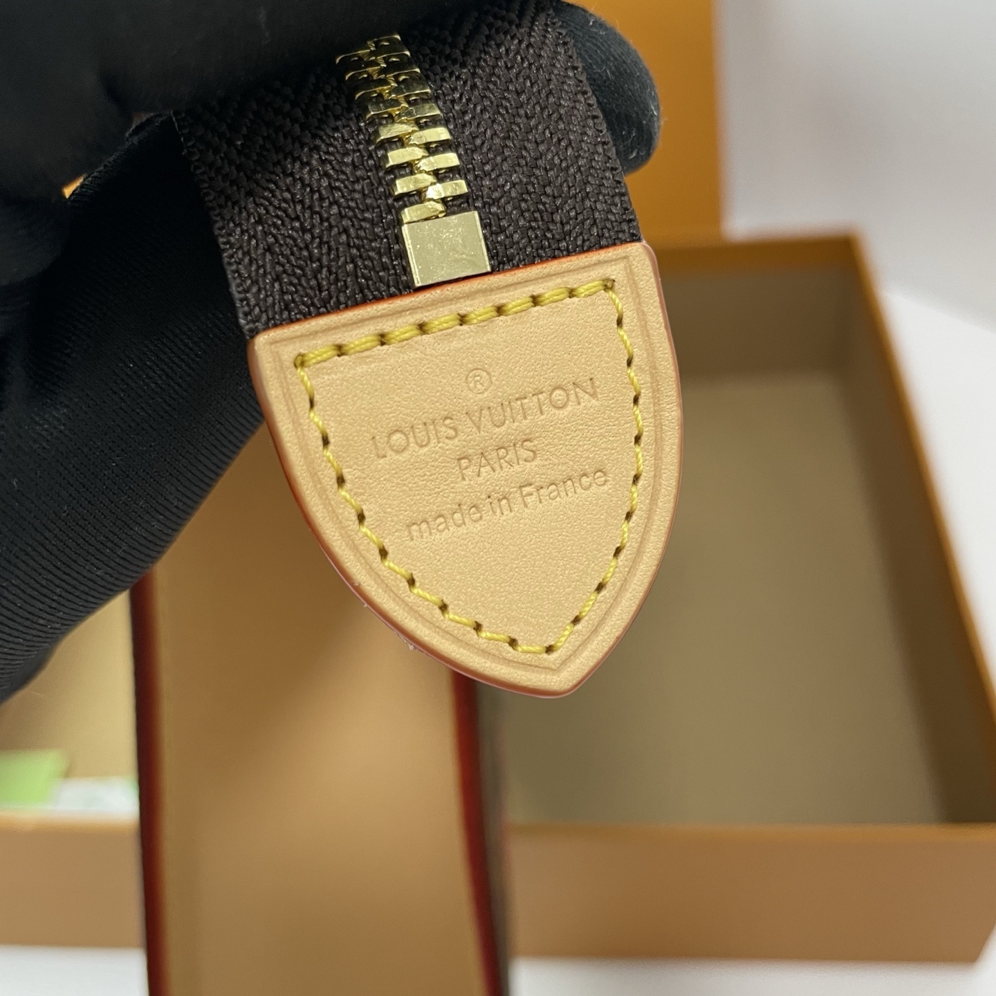 LOUIS VUITTON（ルイヴィトン）LV x 村上隆 クラッチバッグ M14372