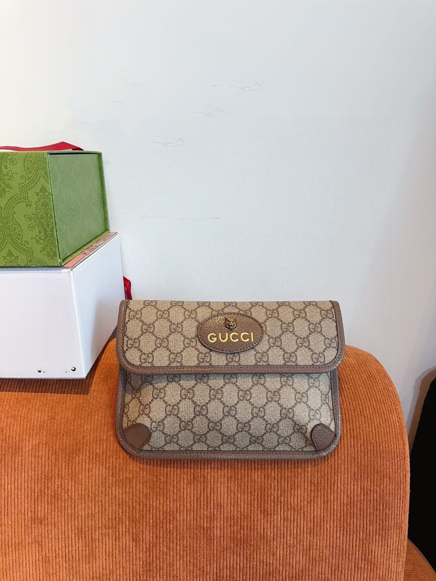 【GUCCI旗艦店】グッチ Marmont トラの頭 クロスボディバッグ