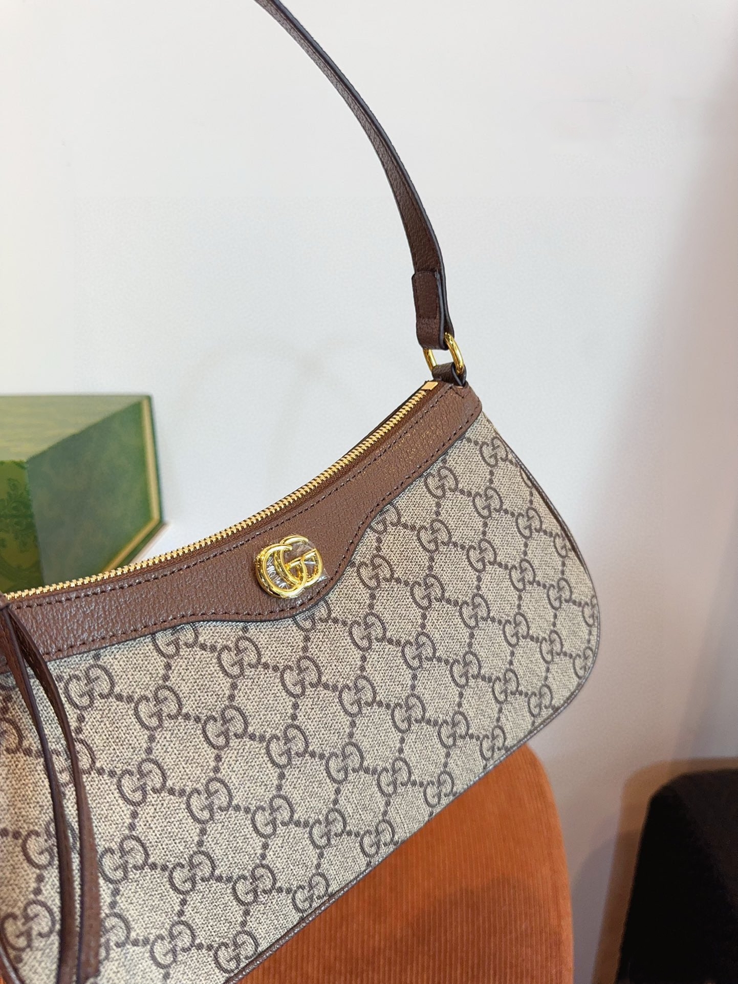 【GUCCI旗艦店】グッチ Ophidia わきバッグ ハンドバッグ