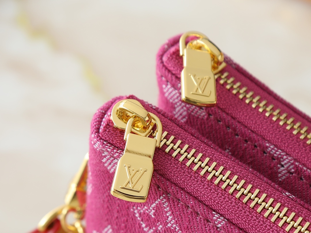 LOUIS VUITTON ルイヴィトン  Liv Pochette ショルダーバッグ