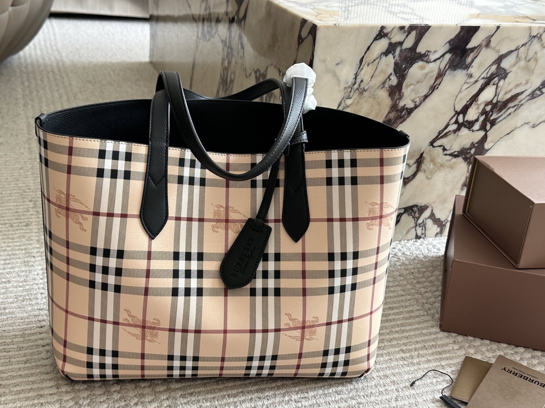 【BURBERRY公式旗艦店】バーバリー 両面トートバッグ ハンドバッグ