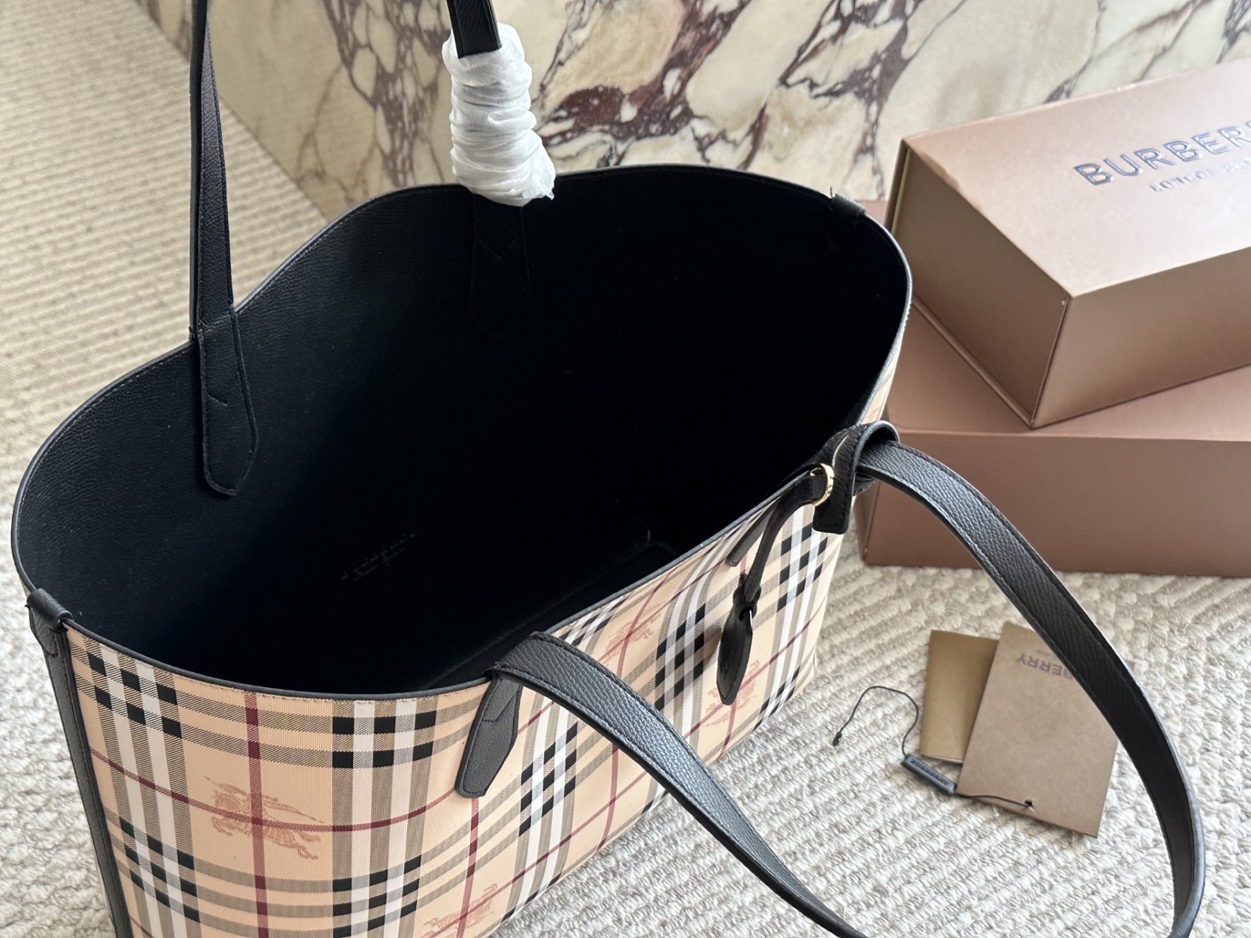 【BURBERRY公式旗艦店】バーバリー 両面トートバッグ ハンドバッグ