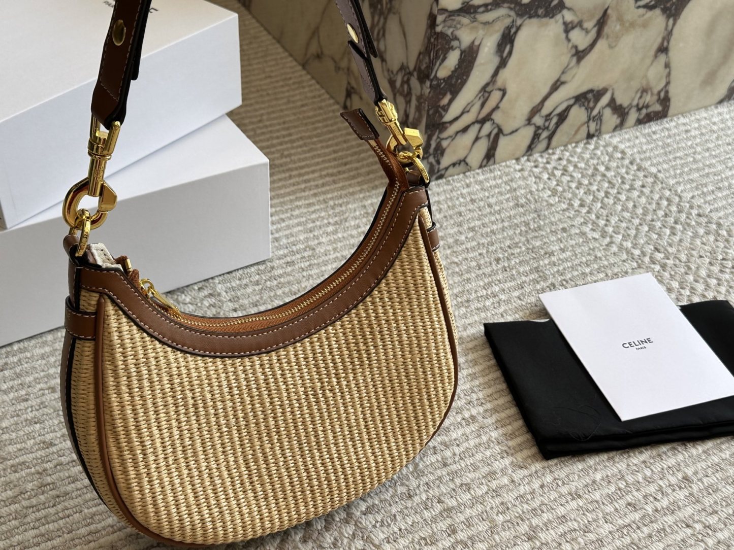 【CELINE公式旗艦店】セリーヌ わら編みバッグ