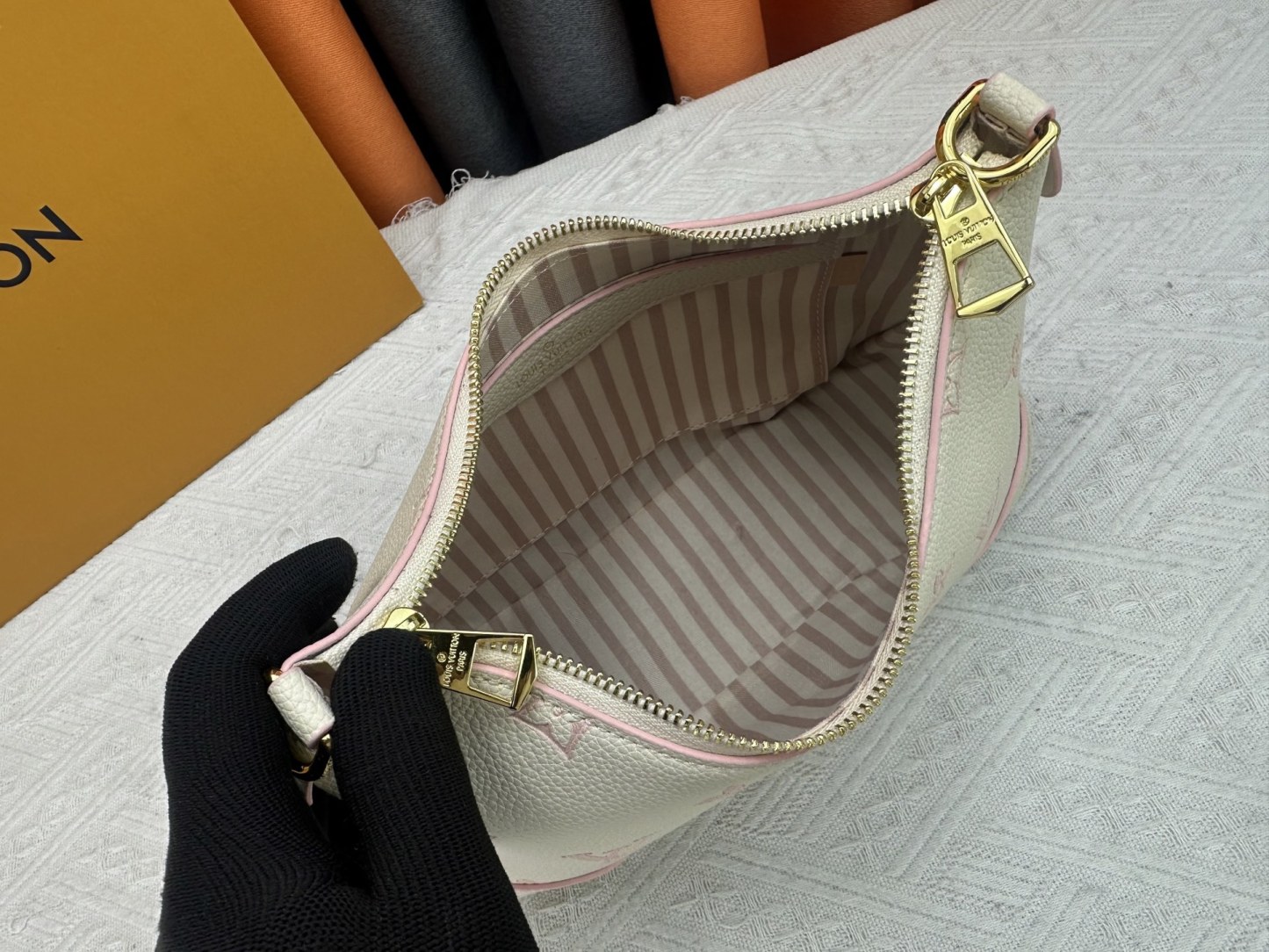 LOUIS VUITTON ルイヴィトン Odeo クロスボディバッグ