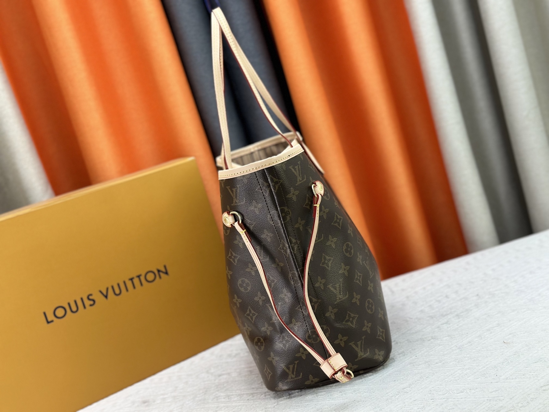 LOUIS VUITTON ルイヴィトン NEVERFULL ハンドバッグ