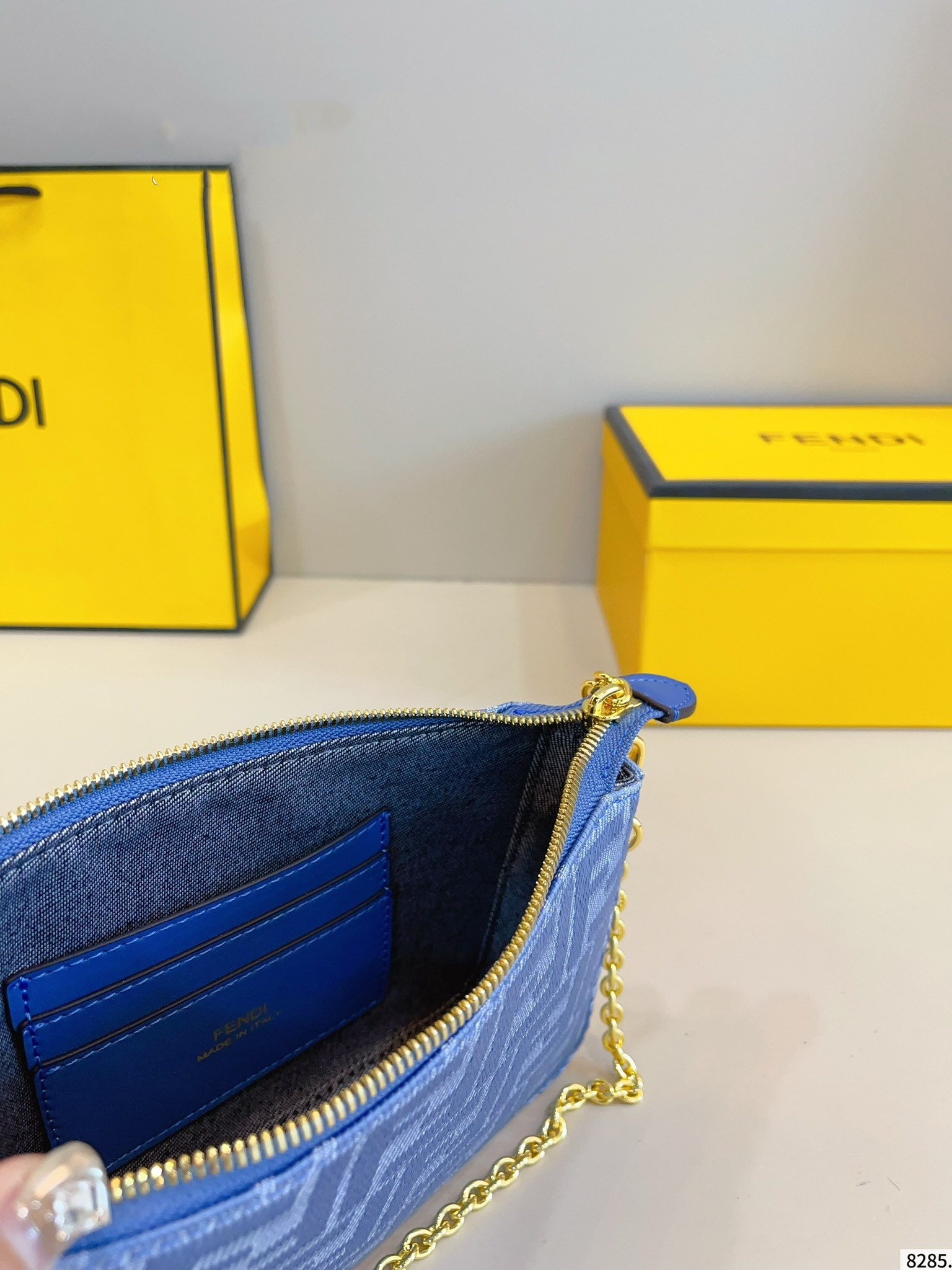 【FENDI公式旗艦店】フェンディ チェーンバッグ ショルダーバッグ
