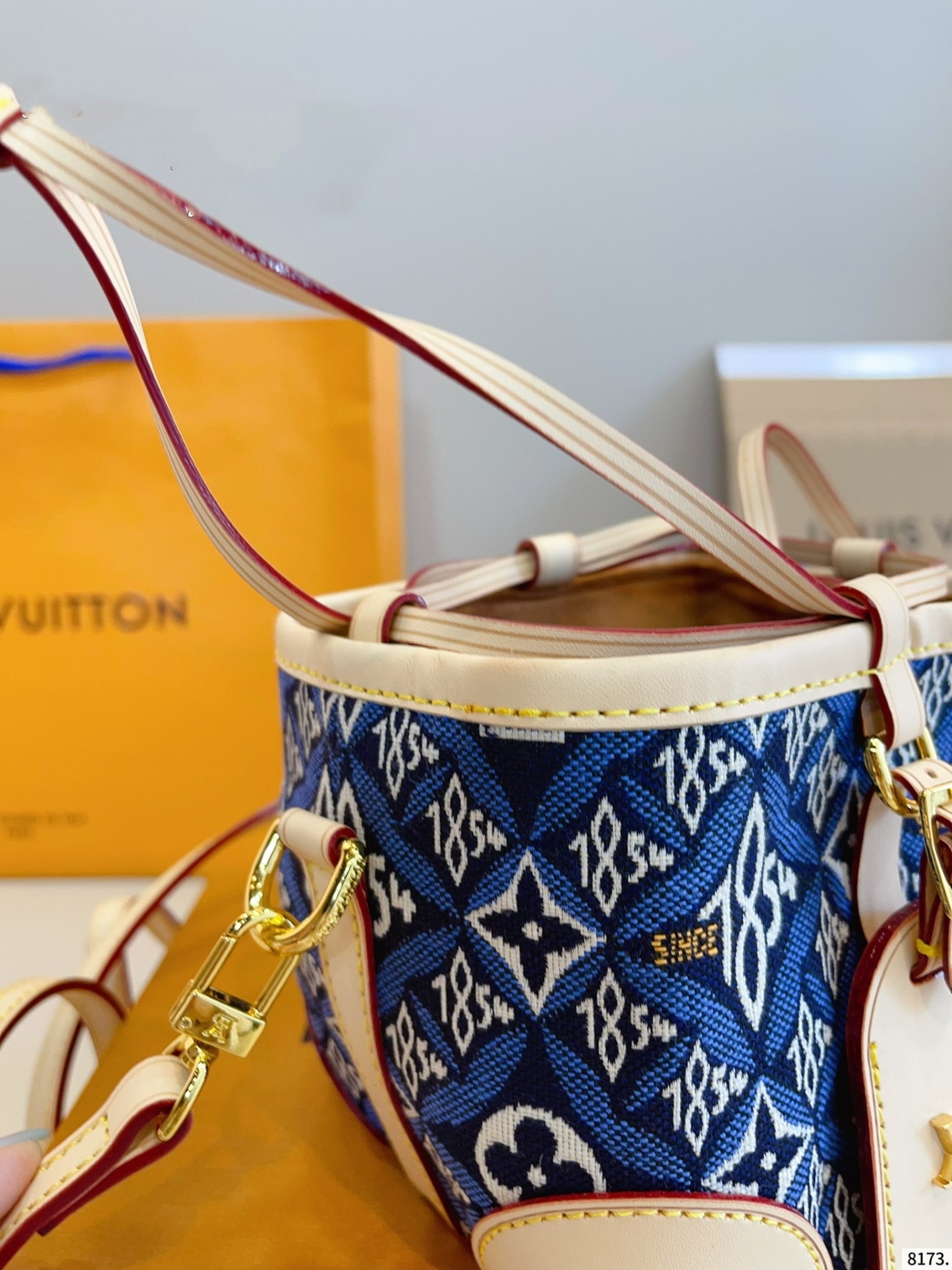 LOUIS VUITTON ルイヴィトン NEO PURSE バケットバッグ ★大人気