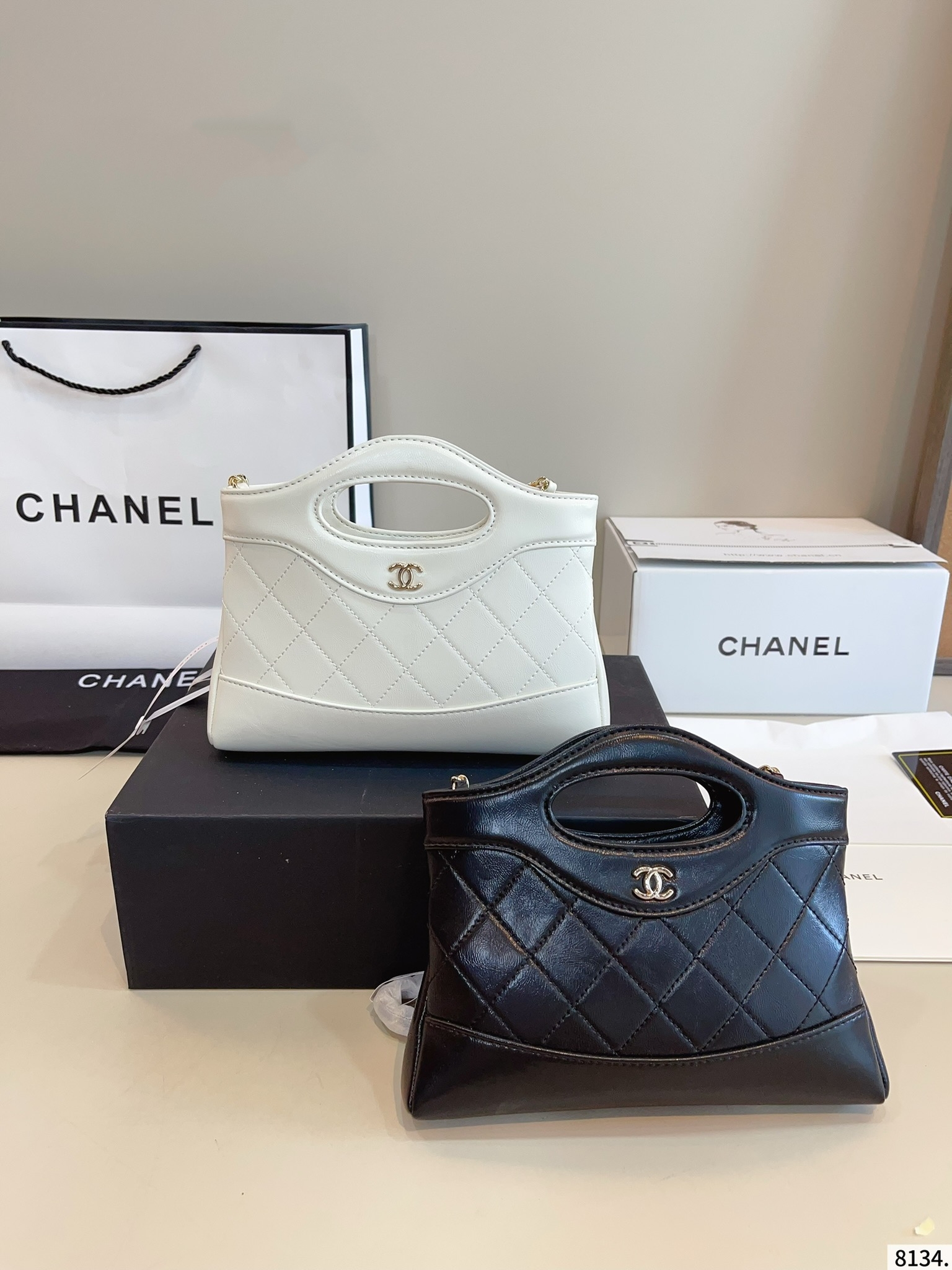 【CHANEL旗艦店】シャネル NANO ショルダーバッグ