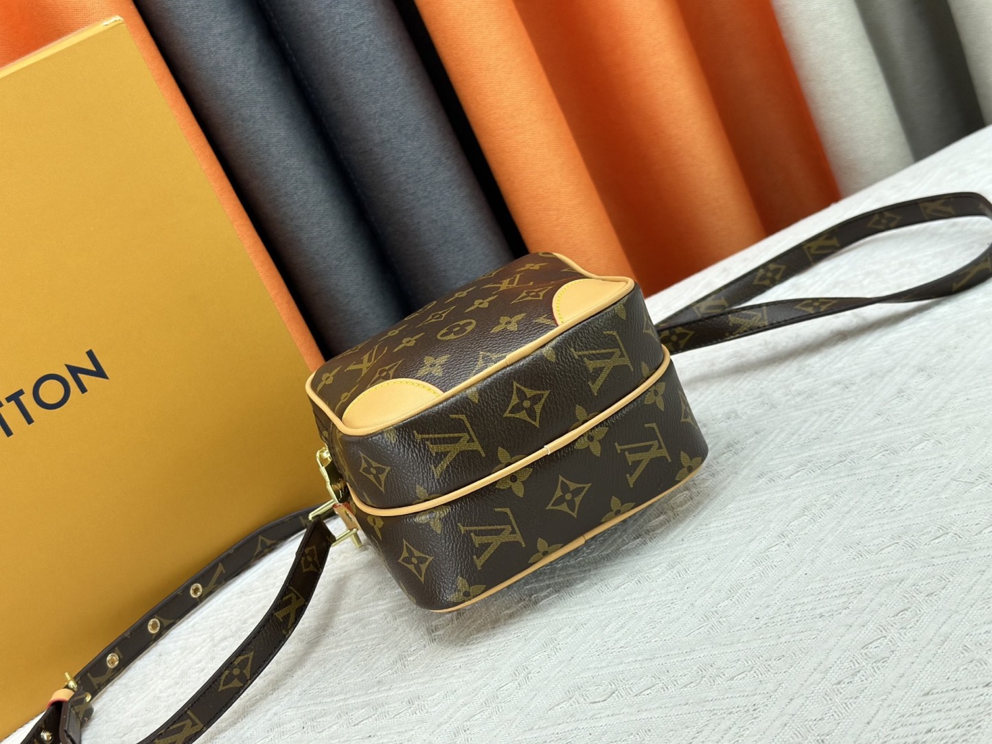 LOUIS VUITTON ルイヴィトン Monogram ショルダーバッグ M45236