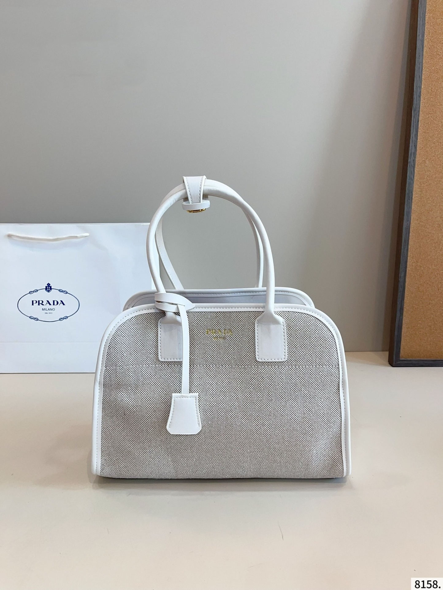 【PRADA旗艦店】プラダ ★大人気ズックハンドバッグ