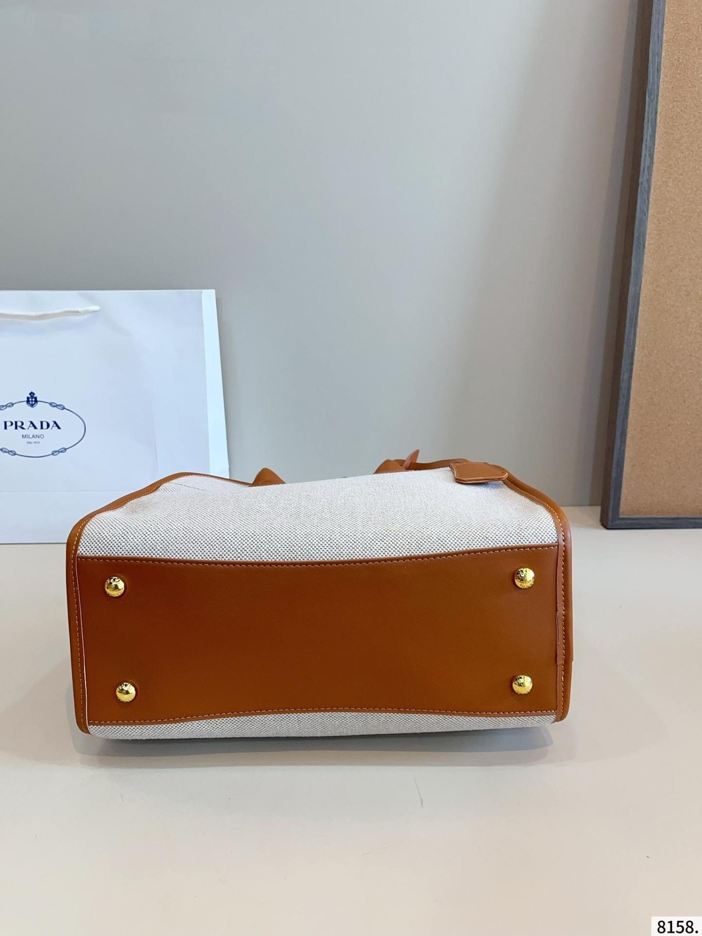 【PRADA旗艦店】プラダ ★大人気ズックハンドバッグ