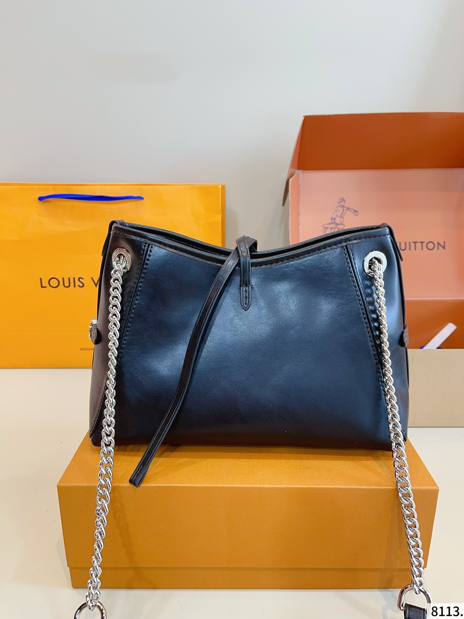 LOUIS VUITTON ルイヴィトン CARRYALL BB クロスボディバッグ