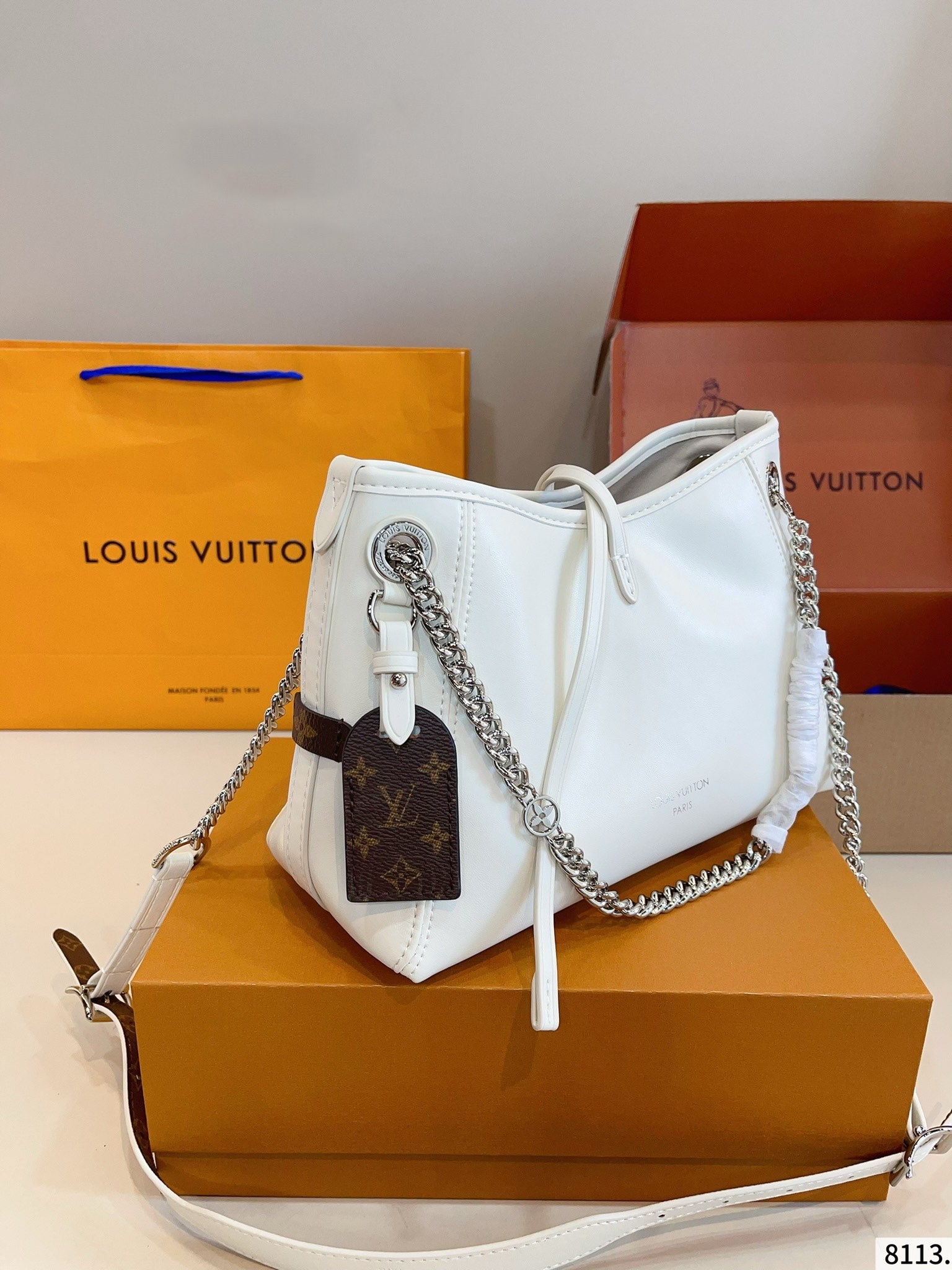 LOUIS VUITTON ルイヴィトン CARRYALL BB クロスボディバッグ