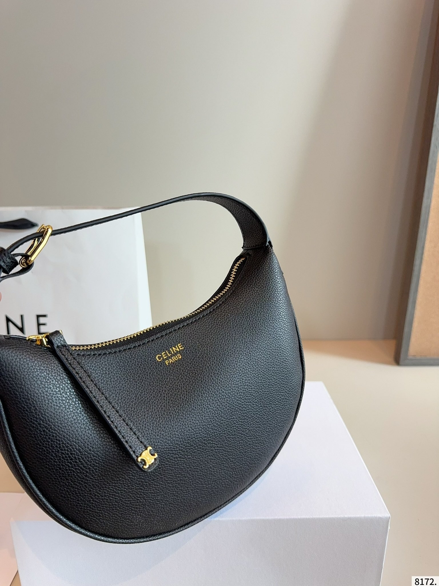 【CELINE公式旗艦店】セリーヌ わきバッグ ショルダーバッグ