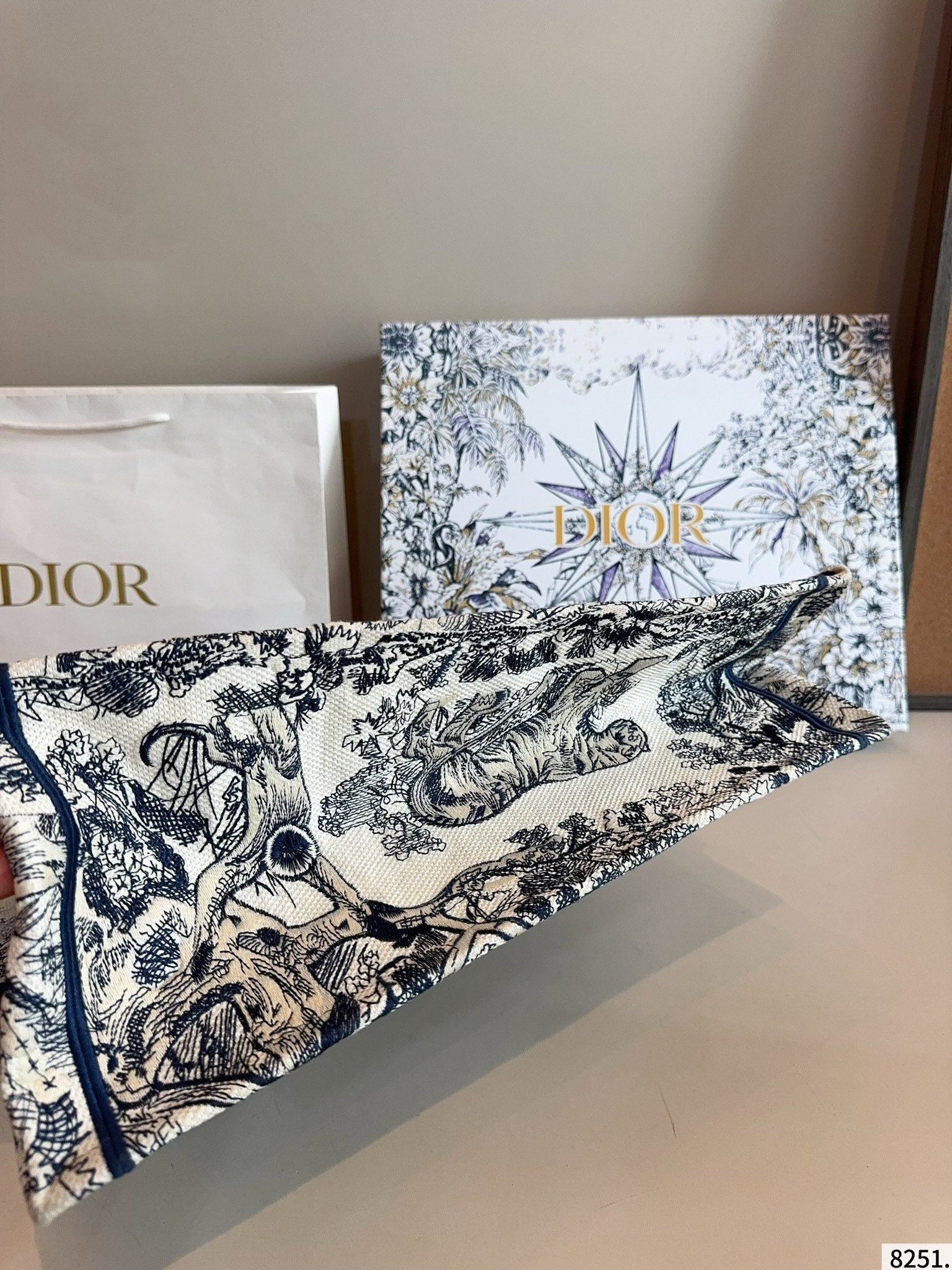 【DIOR旗艦店】ディオール Book Tote ハンドバッグ 4色