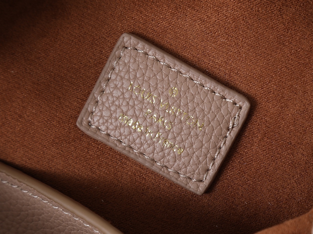 LOUIS VUITTON ルイヴィトン Low Key Hobo ハンドバッグ