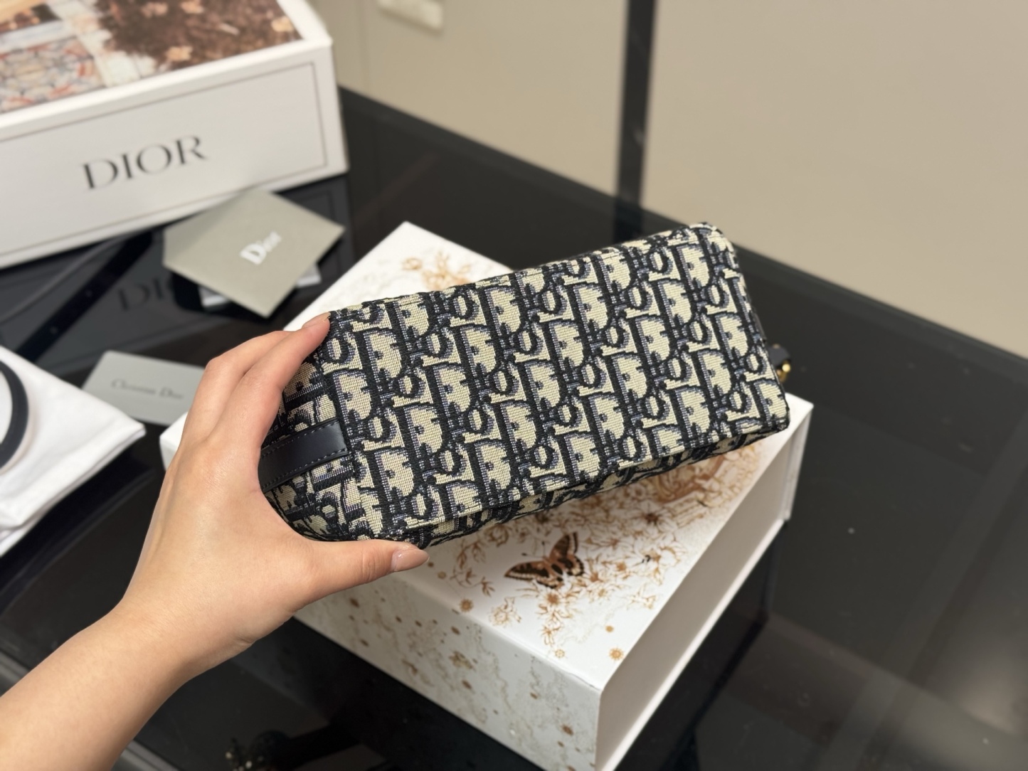 【DIOR公式旗艦店】ディオール Nomad クロスボディバッグ