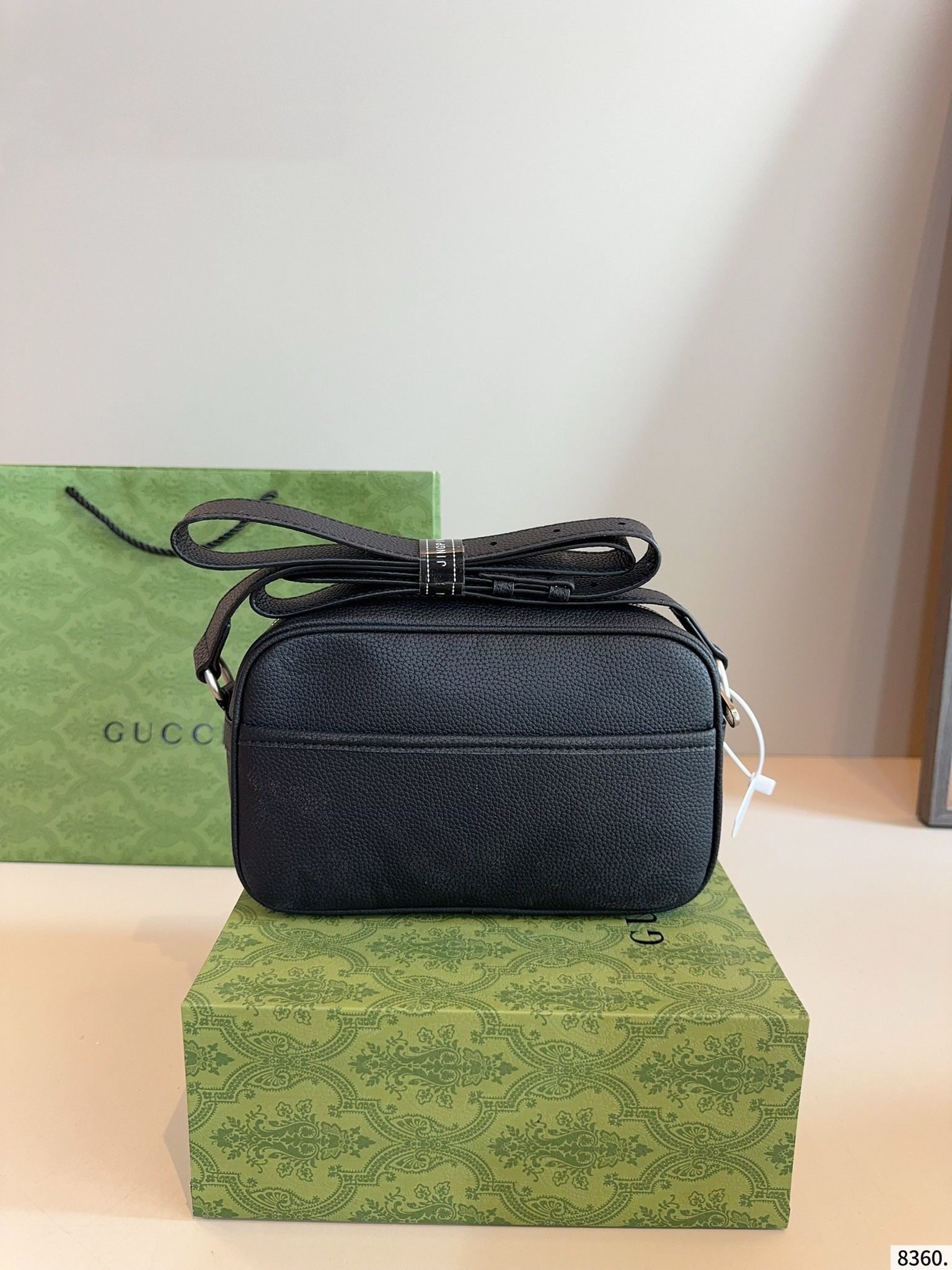 【GUCCI公式旗艦店】グッチ ★大人気 GG カメラバッグ