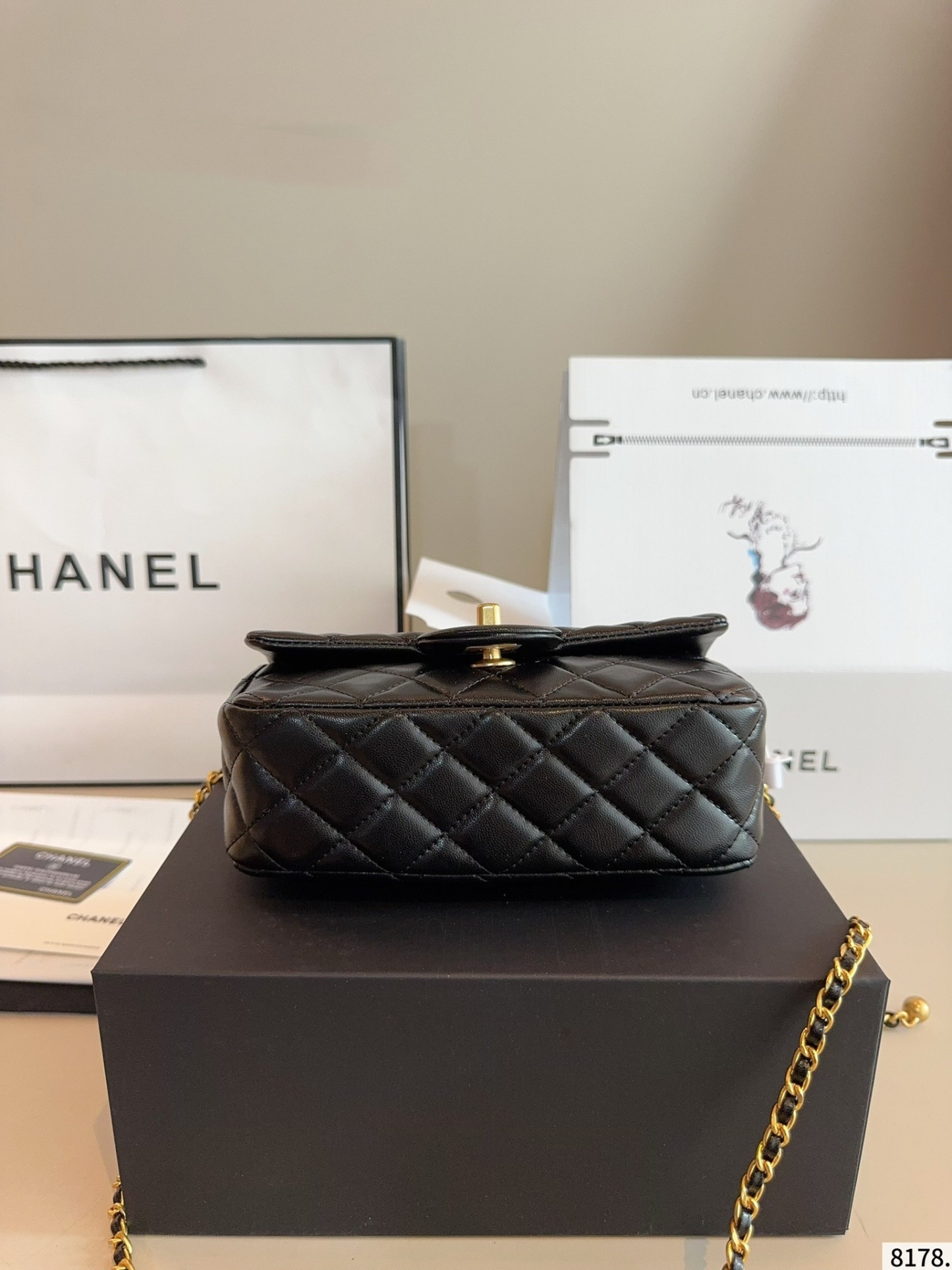 【CHANEL旗艦店】シャネル MINI CF ショルダーバッグ 金のボール