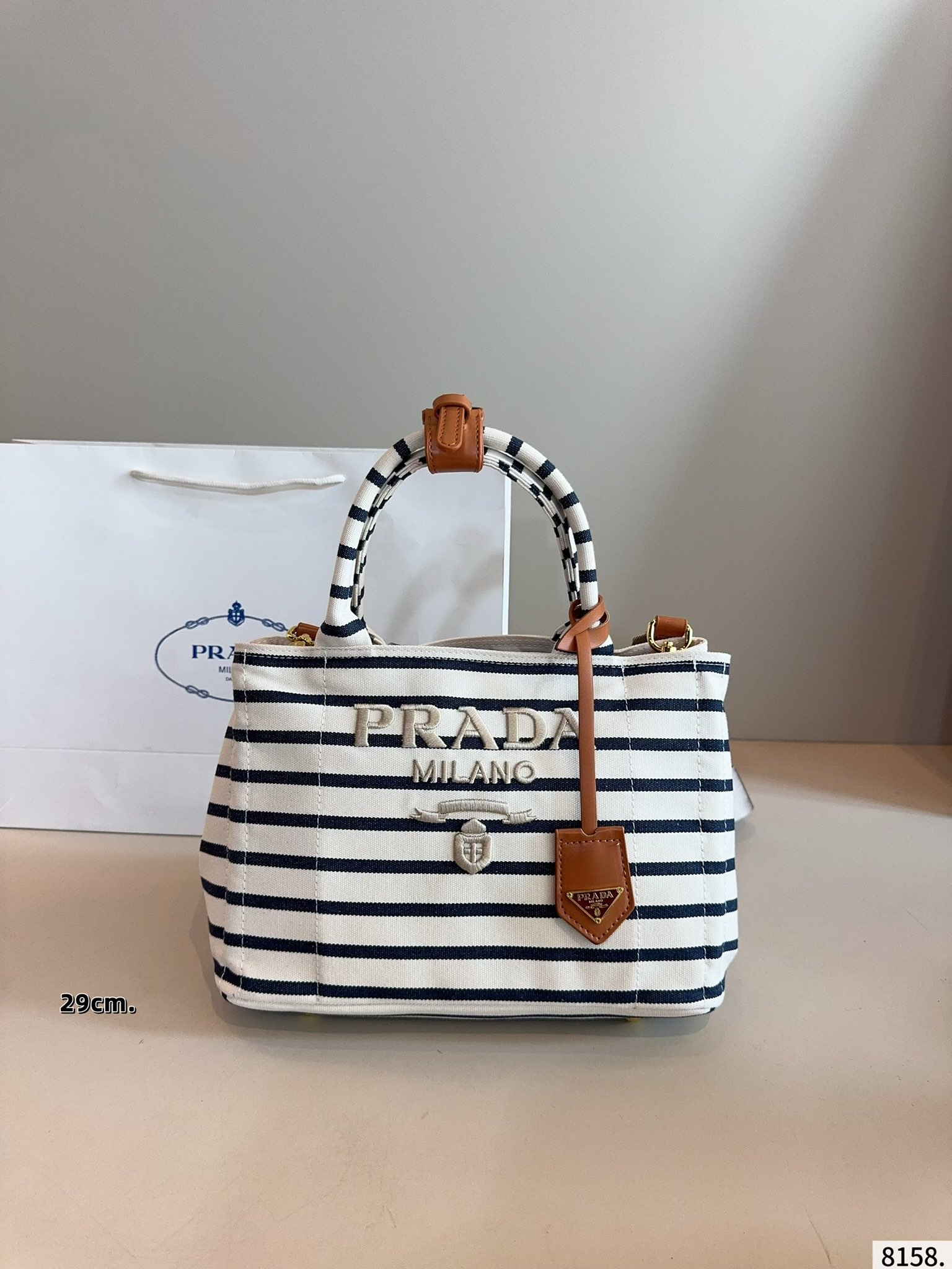 【PRADA公式旗艦店】プラダ ★大人気 ズックのハンドバッグ