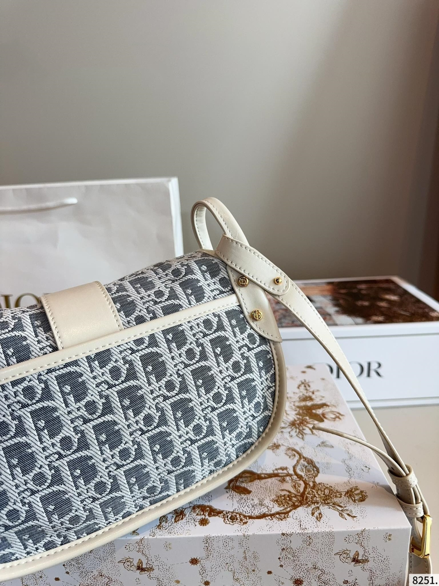 【DIOR旗艦店】ディオール Montaigne 新しいショルダーバッグ