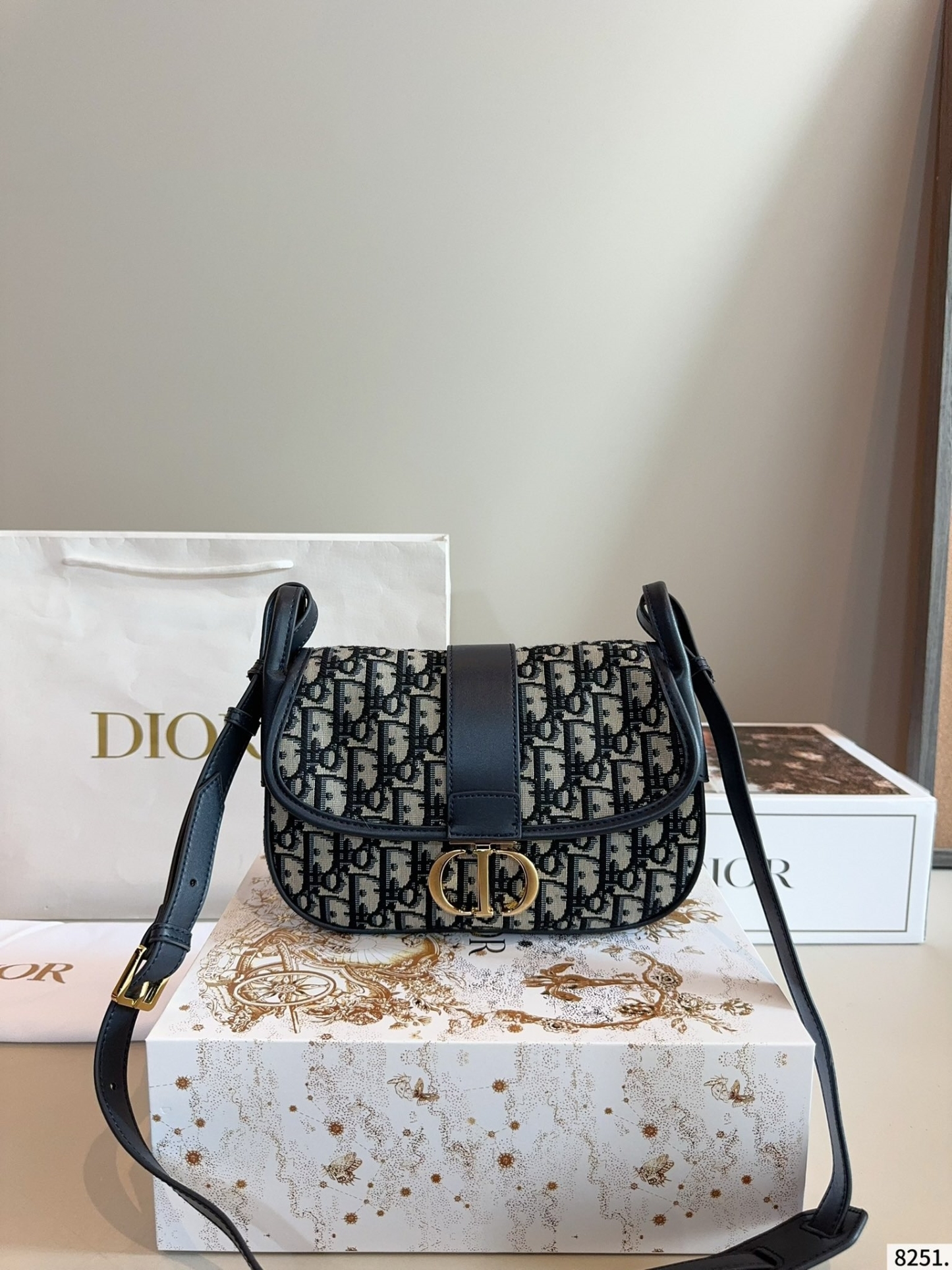 【DIOR旗艦店】ディオール Montaigne 新しいショルダーバッグ